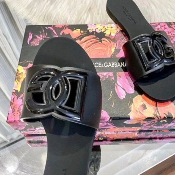 Dolce & Gabbana Black Sandals with Glossy DG Logo - Picture 4 of 5